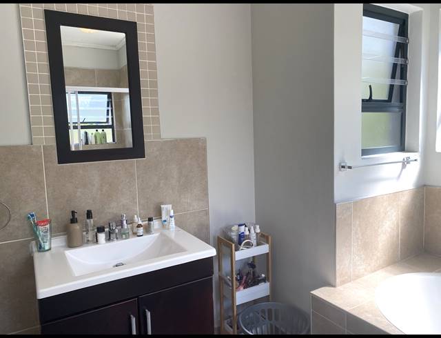 4 BEDROOM APARTMENT TO LET IN PALM LAKES ESTATE